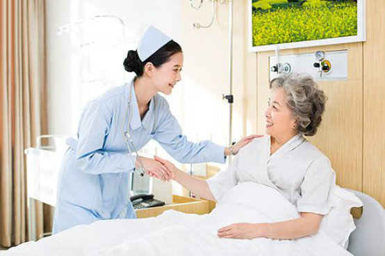 護士照顧病人